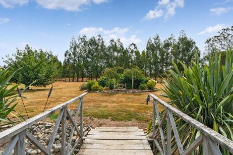 Photo of property in 11 Campbell Drive, Martinborough, 5711