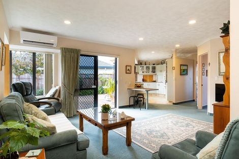Photo of property in 14 Belgrave Place, Taradale, Napier, 4112