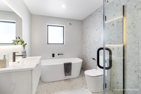 Photo of property in 105a Sycamore Drive, Sunnynook, Auckland, 0620