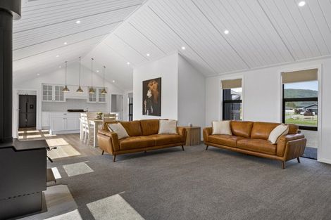 Photo of property in 12 Kahikatea Drive, Kinloch, Taupo, 3377