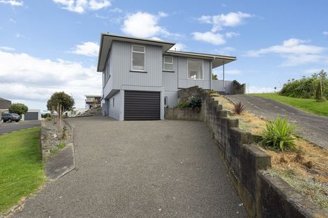 Photo of property in 2 Kapiti Terrace, Castlecliff, Whanganui, 4501