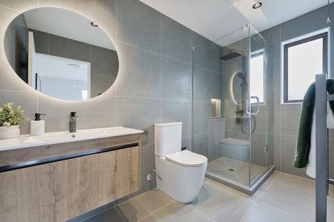 Photo of property in 19 Taipahitini Road, Rosehill, 2113