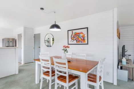 Photo of property in 8 Cromwell Drive, Fitzroy, Hamilton, 3206