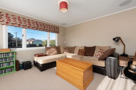 Photo of property in 52 Pitau Road, Mount Maunganui, 3116