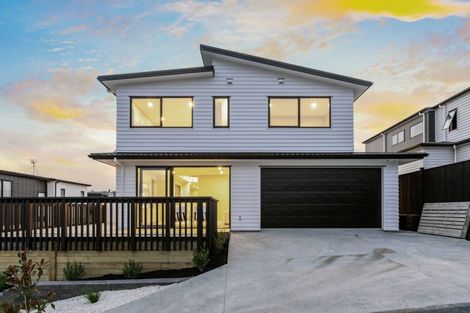 Photo of property in 42 Longshore Drive, Long Bay, Auckland, 0630