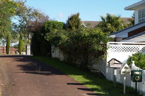 Photo of property in 12 Frank Nobilo Drive, Golflands, Auckland, 2013