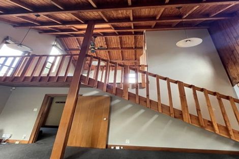Photo of property in 11 Richmond Hill, Glenside, Wellington, 6037