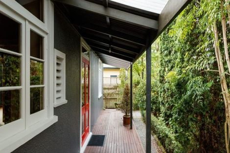 Photo of property in 21 Phoenix Avenue, Hokowhitu, Palmerston North, 4410