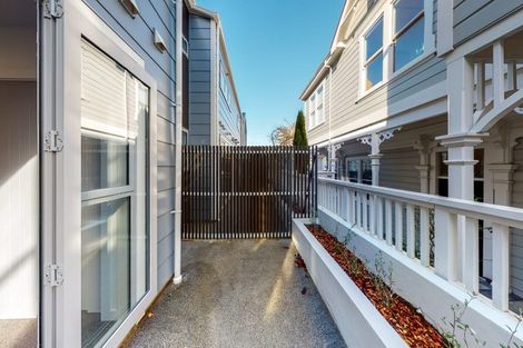 Photo of property in 94c Tinakori Road, Thorndon, Wellington, 6011