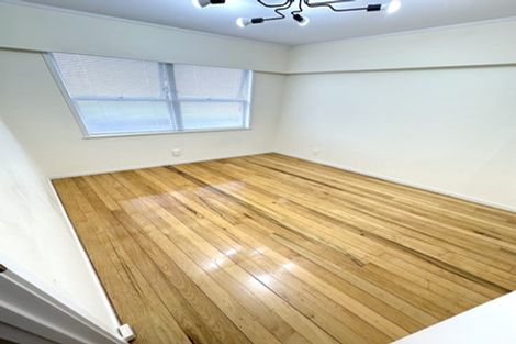 Photo of property in 42 Edgeworth Road, Glenfield, Auckland, 0629