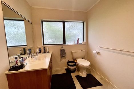 Photo of property in 1/1 Seaford Place, Murrays Bay, Auckland, 0630