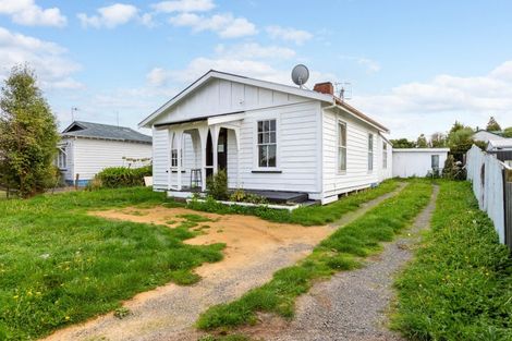 Photo of property in 21 Atkinson Street, Woodville, 4920