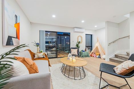 Photo of property in 18 Meritage Lane, Te Atatu South, Auckland, 0610