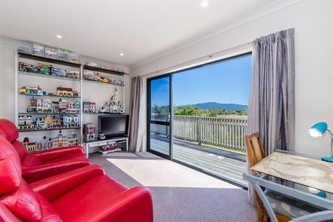 Photo of property in 9 Makora Road, Otaihanga, Paraparaumu, 5036