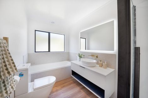 Photo of property in 2 Cromarty Place, Papakowhai, Porirua, 5024