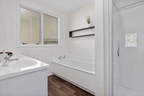 Photo of property in 28 Spinnaker Drive, Whitby, Porirua, 5024