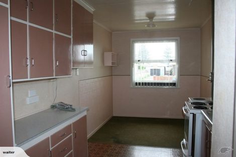 Photo of property in 19 Hume Street, Waitara, 4320