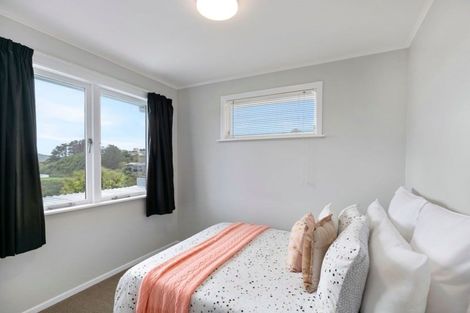 Photo of property in 44 Mark Avenue, Paparangi, Wellington, 6037