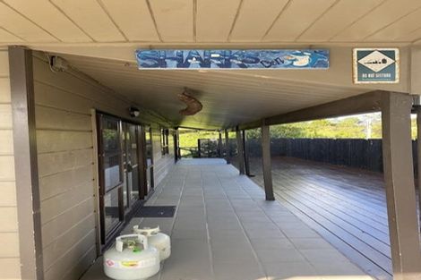 Photo of property in 66 Tauhinu Road, Greenhithe, Auckland, 0632