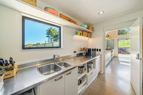 Photo of property in 3 Coroglen Rise, Pukerua Bay, 5026