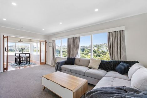 Photo of property in 73 Bassett Road, Johnsonville, Wellington, 6037