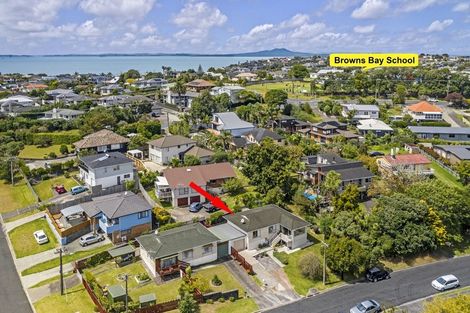 Photo of property in 2/6 Philson Terrace, Browns Bay, Auckland, 0630