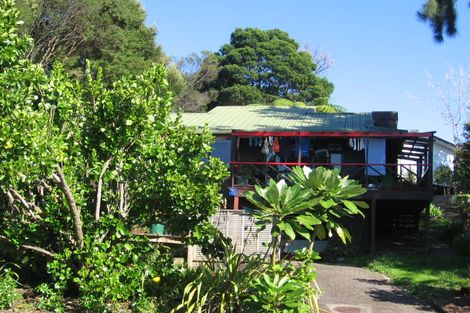 Photo of property in 1/7 Wirihana Road, Titirangi, Auckland, 0604