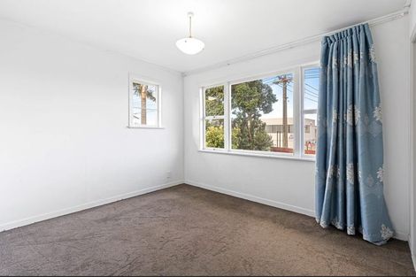 Photo of property in 210 Archers Road, Glenfield, Auckland, 0629