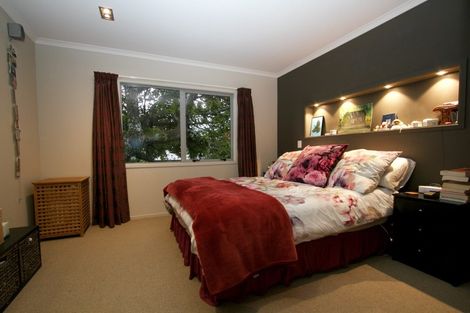 Photo of property in 20b Grand Vue Road, Kawaha Point, Rotorua, 3010