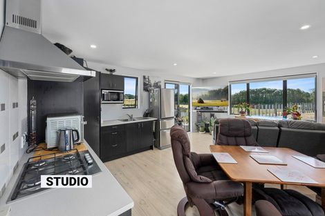 Photo of property in 27 Raukawa Road, Peka Peka, Waikanae, 5391