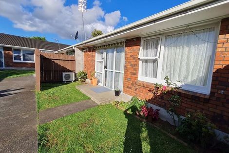 Photo of property in 2/86 Carruth Road, Papatoetoe, Auckland, 2025