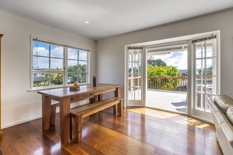 Photo of property in 15 Seaforth Avenue, Mangere Bridge, Auckland, 2022