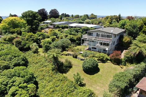 Photo of property in 10 Naera Place, Kawaha Point, Rotorua, 3010