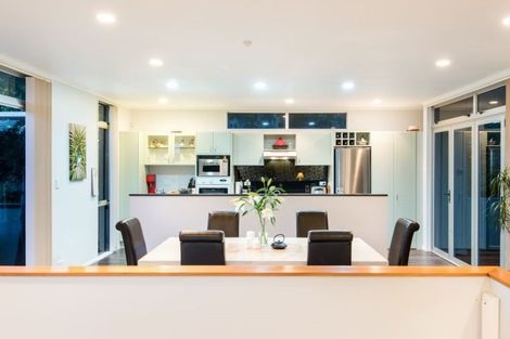 Photo of property in 15 York Road, Titirangi, Auckland, 0604