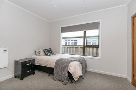 Photo of property in 31 Collins Road, Melville, Hamilton, 3206