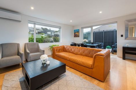 Photo of property in 7b Gulf Road, Murrays Bay, Auckland, 0630