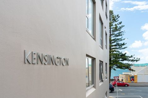 Photo of property in Kensington Apartments, 236 Oriental Parade, Oriental Bay, Wellington, 6011