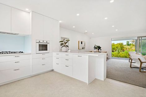 Photo of property in 21 Eric Farley Drive, Kumeu, 0810