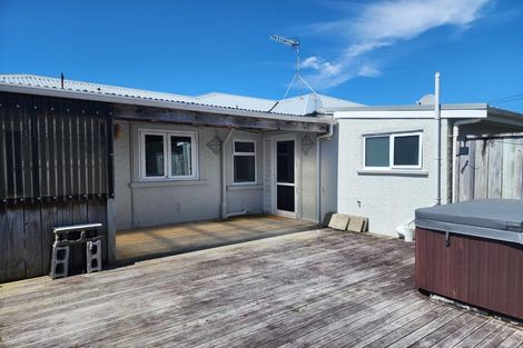 Photo of property in 157 Molesworth Street, New Plymouth, 4312