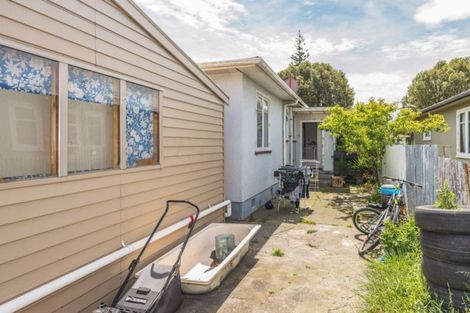 Photo of property in 70 Manuka Street, Castlecliff, Whanganui, 4501