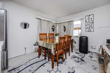 Photo of property in 27 Landon Avenue, Mangere East, Auckland, 2024