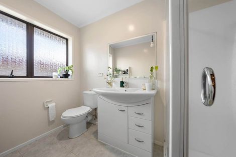 Photo of property in 7 Mark Edward Drive, Half Moon Bay, Auckland, 2012