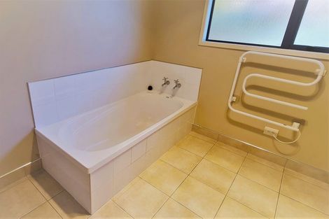 Photo of property in 10 Chesterton Drive, Leamington, Cambridge, 3432