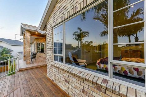 Photo of property in 7 Mistral Place, West Harbour, Auckland, 0618