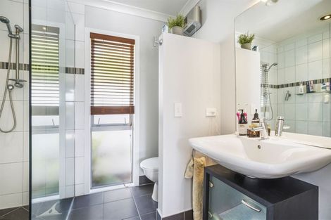 Photo of property in 2 Gibbston Close, Huntington, Hamilton, 3210