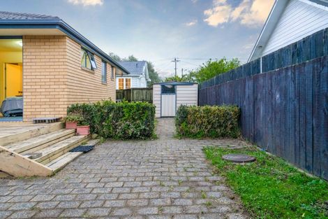 Photo of property in 5a Rewa Street, New Lynn, Auckland, 0600