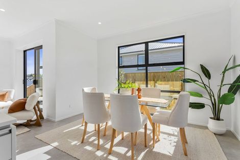 Photo of property in 24 Symes Drive, Red Beach, 0932