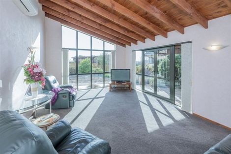 Photo of property in 11 Claremont Rise, Levin, 5510