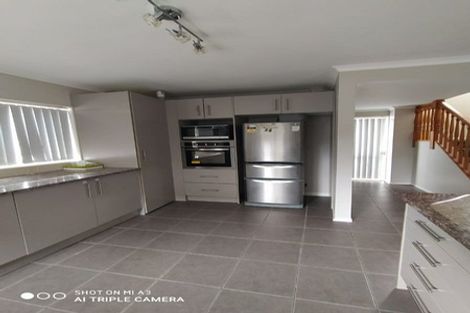 Photo of property in 12 Tavua Lane, Ranui, Auckland, 0612