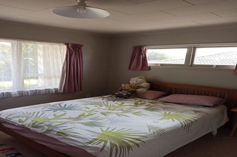 Photo of property in 1/34 Butterworth Drive, Glendene, Auckland, 0602